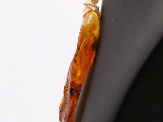 Gintarinis pakabukas